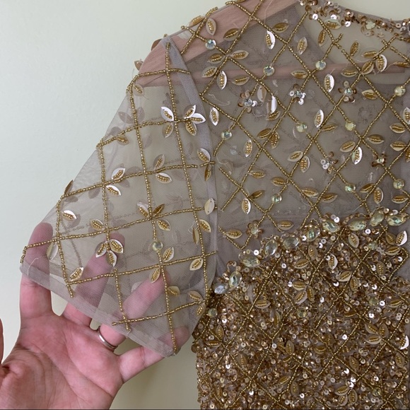 Aidan Mattox Ombre Sequin Column Gown Light Gold / Nude Size 4 - Picture 15 of 16